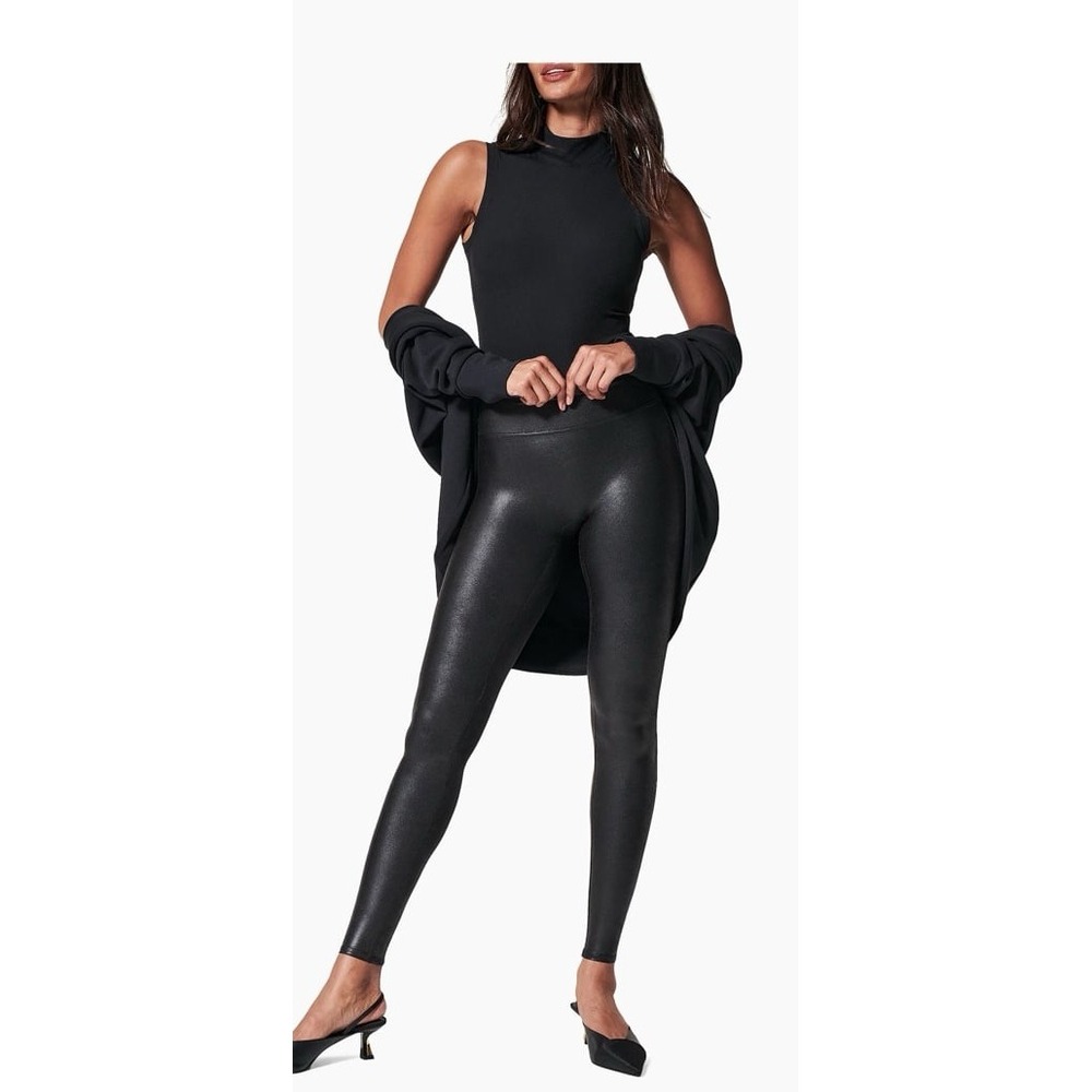 Spanx Faux leather looking leggings XL
